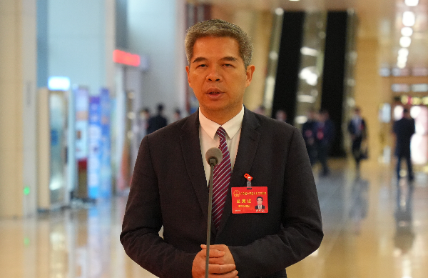 省人大代表、揭陽普寧市中醫(yī)醫(yī)院院長羅列波：構(gòu)建醫(yī)養(yǎng)聯(lián)合服務(wù)體 提升中醫(yī)藥適老服務(wù)