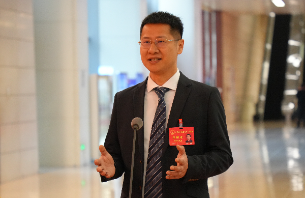 省人大代表、東莞先知大數(shù)據(jù)有限公司董事長兼首席科學(xué)家余旸：科技助力制造業(yè) 企業(yè)尋找出海通道