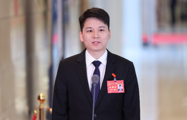 省人大代表、清遠(yuǎn)天安智谷科技發(fā)展集團(tuán)董事長賴建堯：持續(xù)深化產(chǎn)教融合 源源不斷輸送人才